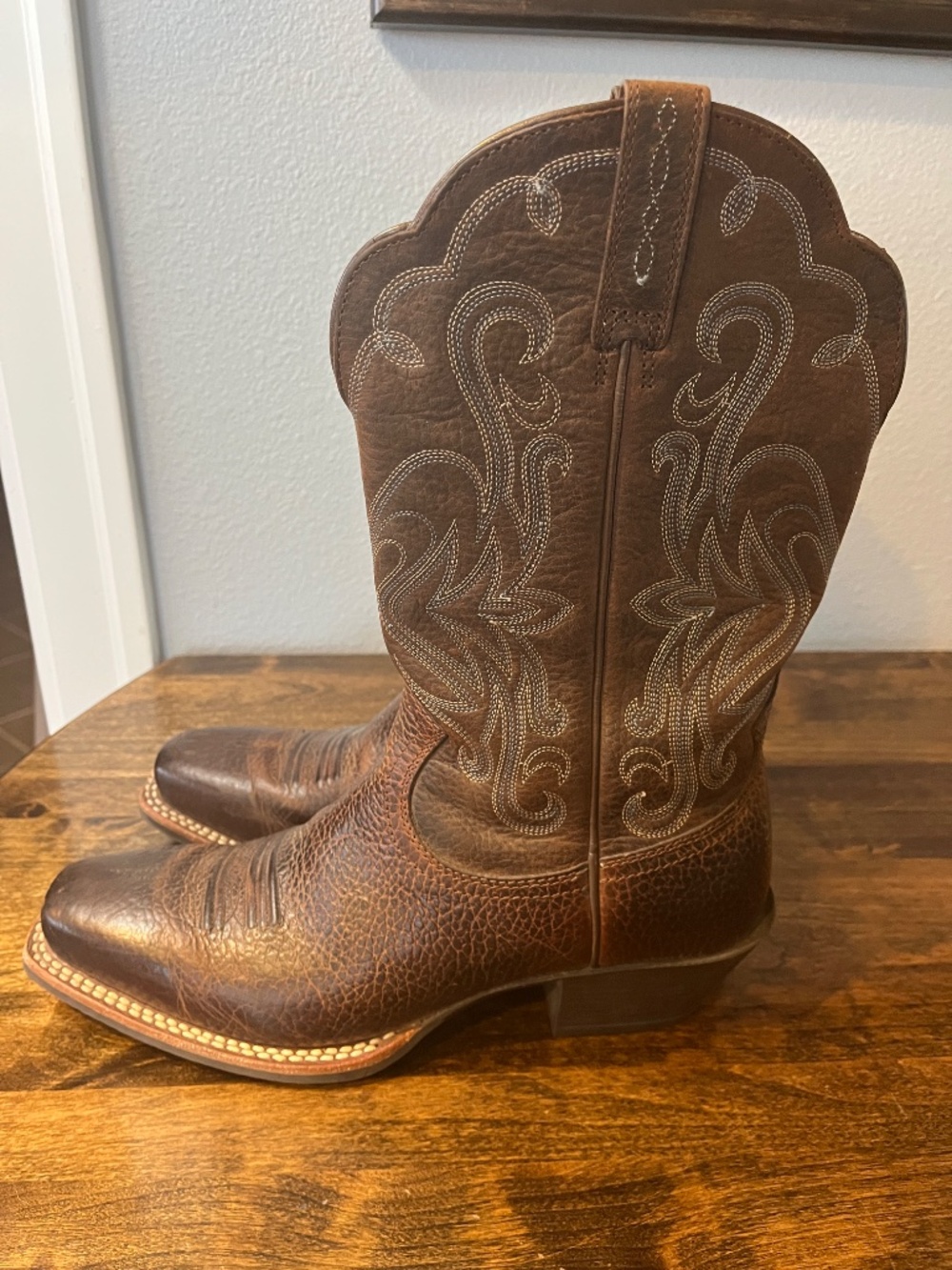 Ariat Women's Brown Leather Square Toe Western Boots - Size 8.5B